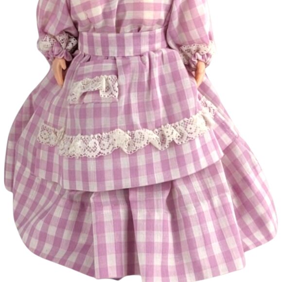 Vintage Handmade Granny Doll: Soap Bottle Folk Art Decor - Picture 6 of 7